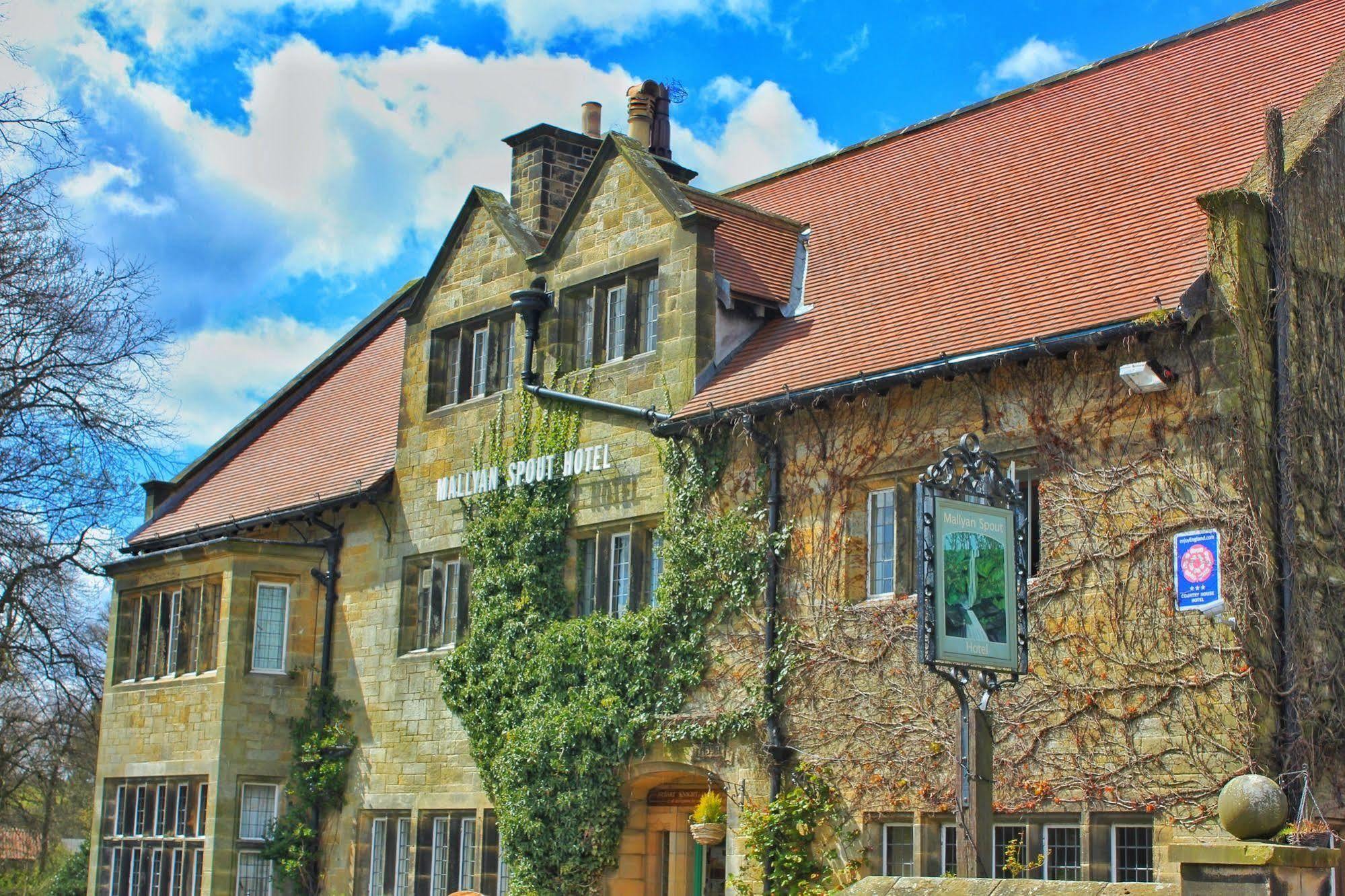 Mallyan Spout Hotel Goathland Kültér fotó